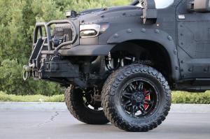 Toyota Tundra CrewMax 4x4 Zombie Apocalypse 2013 года 